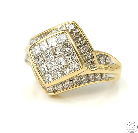 10k Yellow Gold Ring with 1.20 ctw Diamonds Size 5