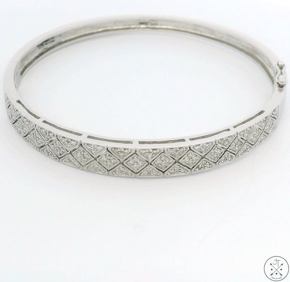 14k White Gold Hinged Bracelet with 1 ctw Diamonds 7 in Size L/XL