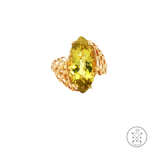 Vintage 10k Yellow Gold Ring with Large Yellow Green Quartz Size 10.25 Marquise