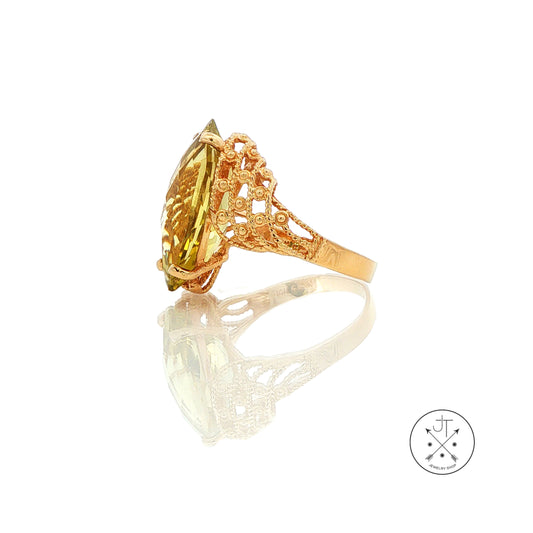 Vintage 10k Yellow Gold Ring with Large Yellow Green Quartz Size 10.25 Marquise