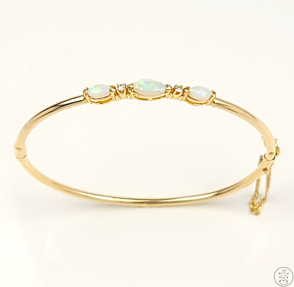 14k Yellow Gold Bracelet with Opal and Diamond Size L/XLBangle Style