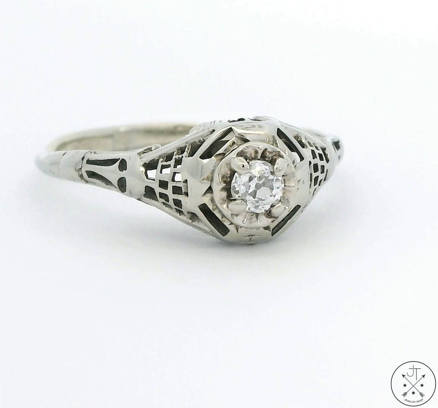 Antique 18k White Gold Filigree Ring with Mine Cut Diamond Size 8.5