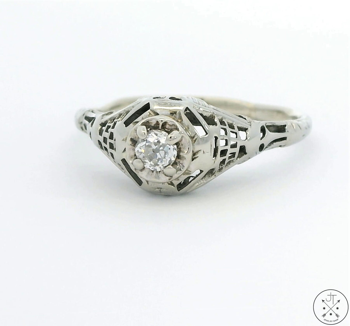 Antique 18k White Gold Filigree Ring with Mine Cut Diamond Size 8.5