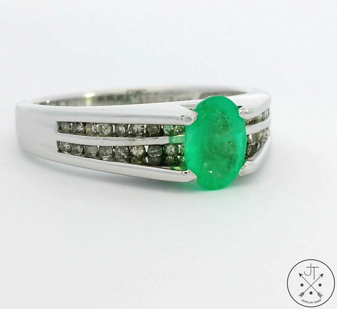 Custom New 10k White Gold Ring Natural Emerald and Diamonds Size 8 Solitaire