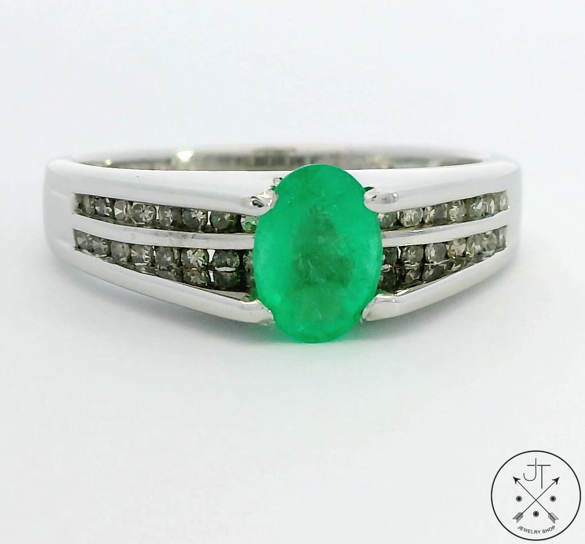 Custom New 10k White Gold Ring Natural Emerald and Diamonds Size 8 Solitaire