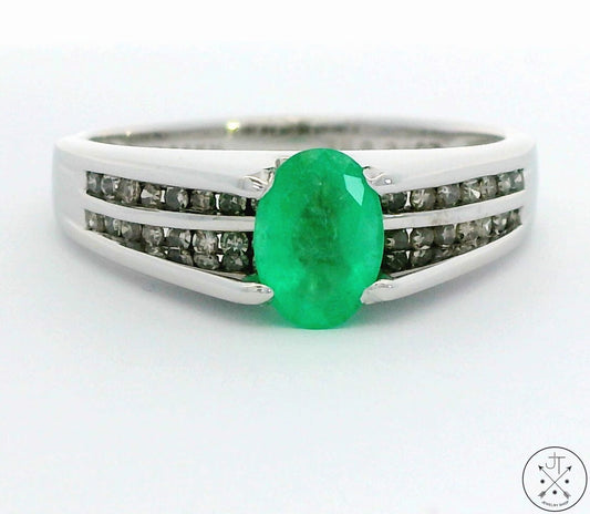 Custom New 10k White Gold Ring Natural Emerald and Diamonds Size 8 Solitaire