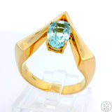 Vintage 14k Yellow Gold V Ring with Aquamarine Size 7.25 Contemporary