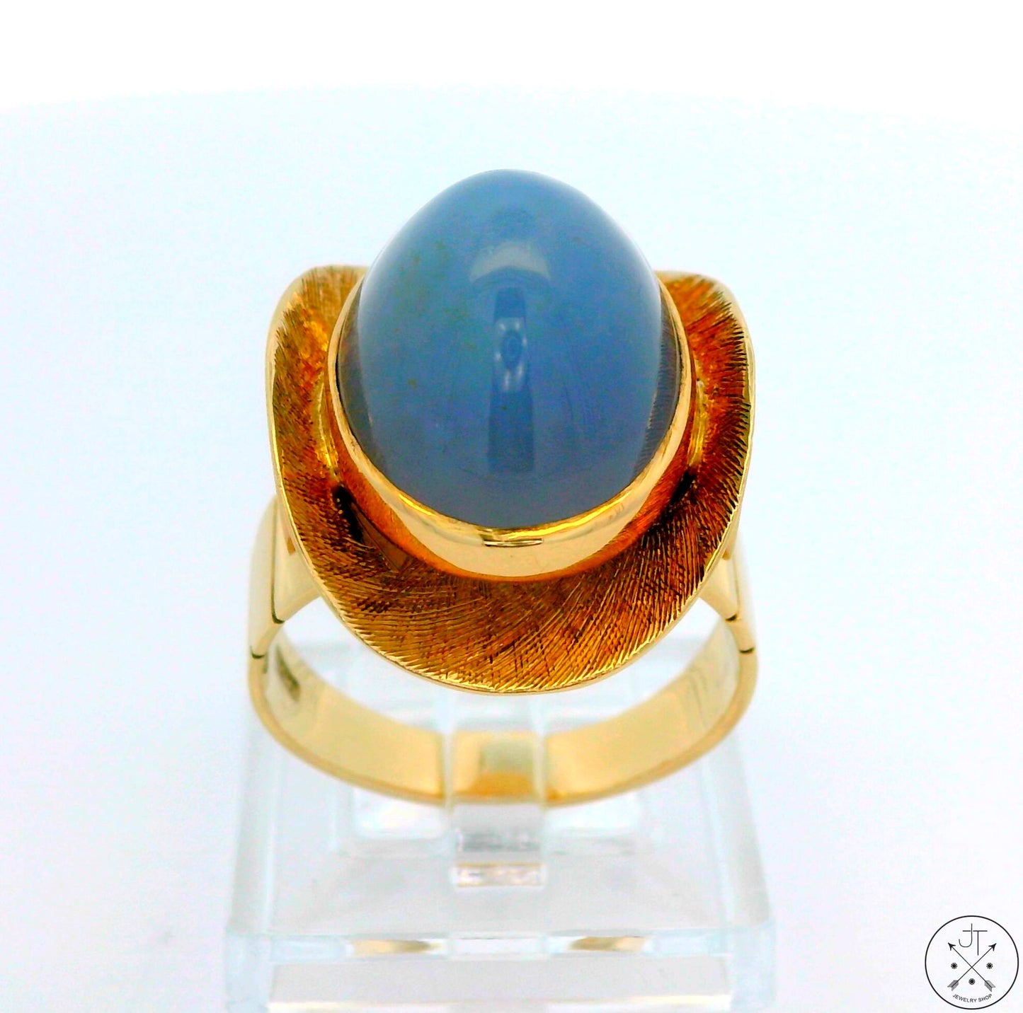 Vintage 14k Yellow Gold Custom Ring with Blue Chalcedony Size 7.5 Domed