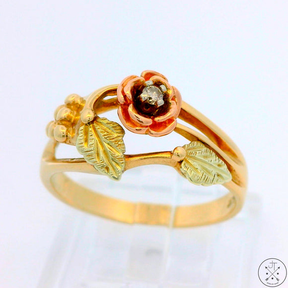 Vintage 10k Tr-Color Gold Flower Ring with Diamond Size 6.75