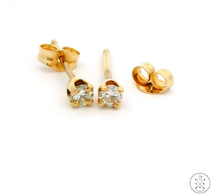 Vintage 14k Yellow Gold Stud Earrings with 1/10 ctw Natural Diamonds Round KSI1