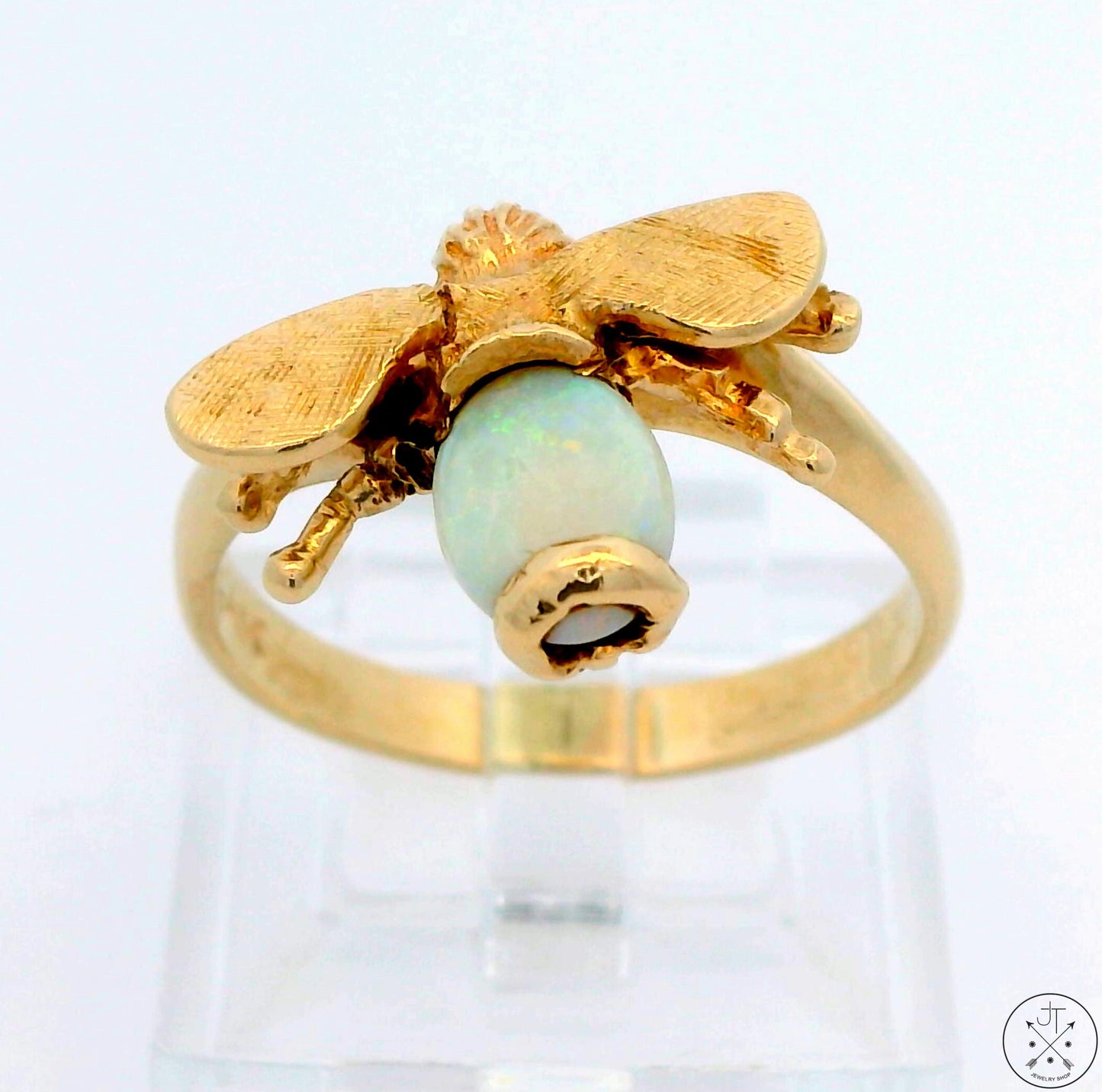Vintage 14k Yellow Gold Bee Ring with Opal Size 8