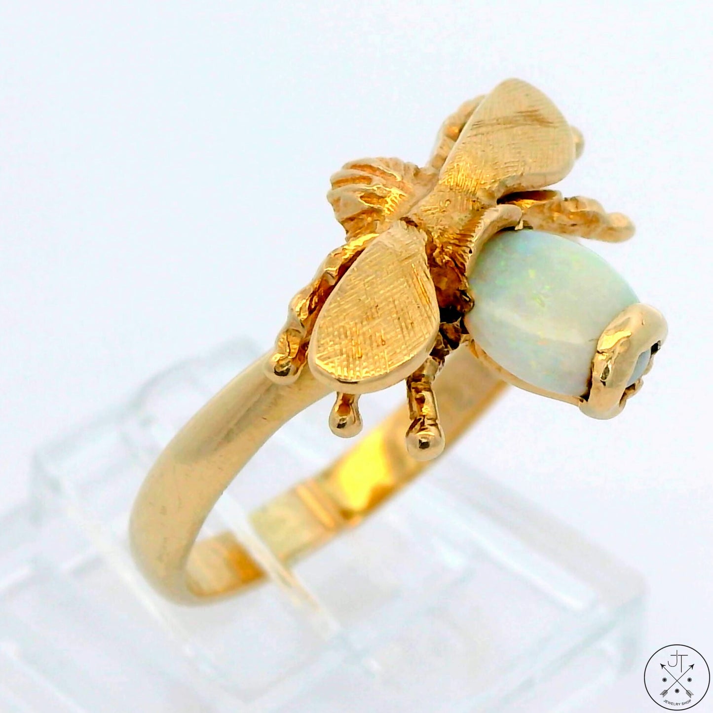 Vintage 14k Yellow Gold Bee Ring with Opal Size 8