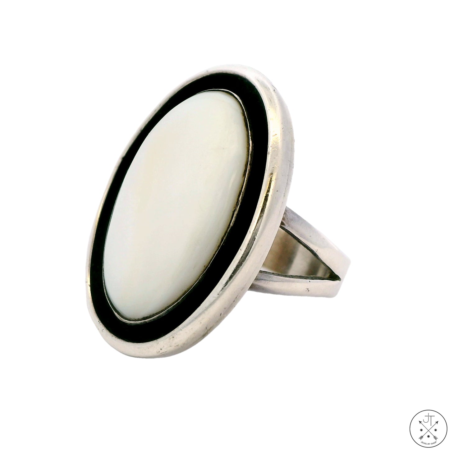 Vintage Navajo Sterling Silver Ring Mother of Pearl Cabochon Size 11.25 Signed Dayea