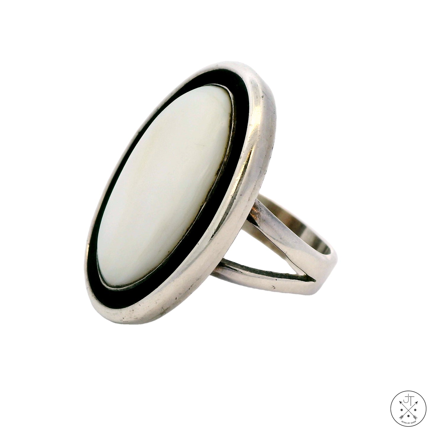 Vintage Navajo Sterling Silver Ring Mother of Pearl Cabochon Size 11.25 Signed Dayea