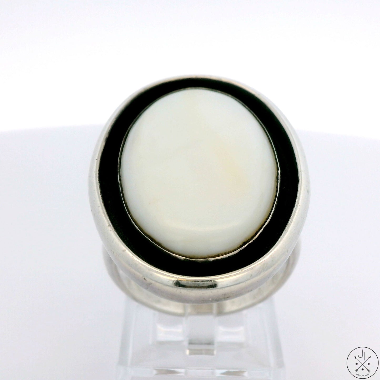 Vintage Navajo Sterling Silver Ring Mother of Pearl Cabochon Size 11.25 Signed Dayea