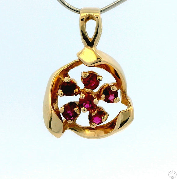 Vintage 14k Yellow Gold Flower Pendant with 1/10 ctw Red Spinel