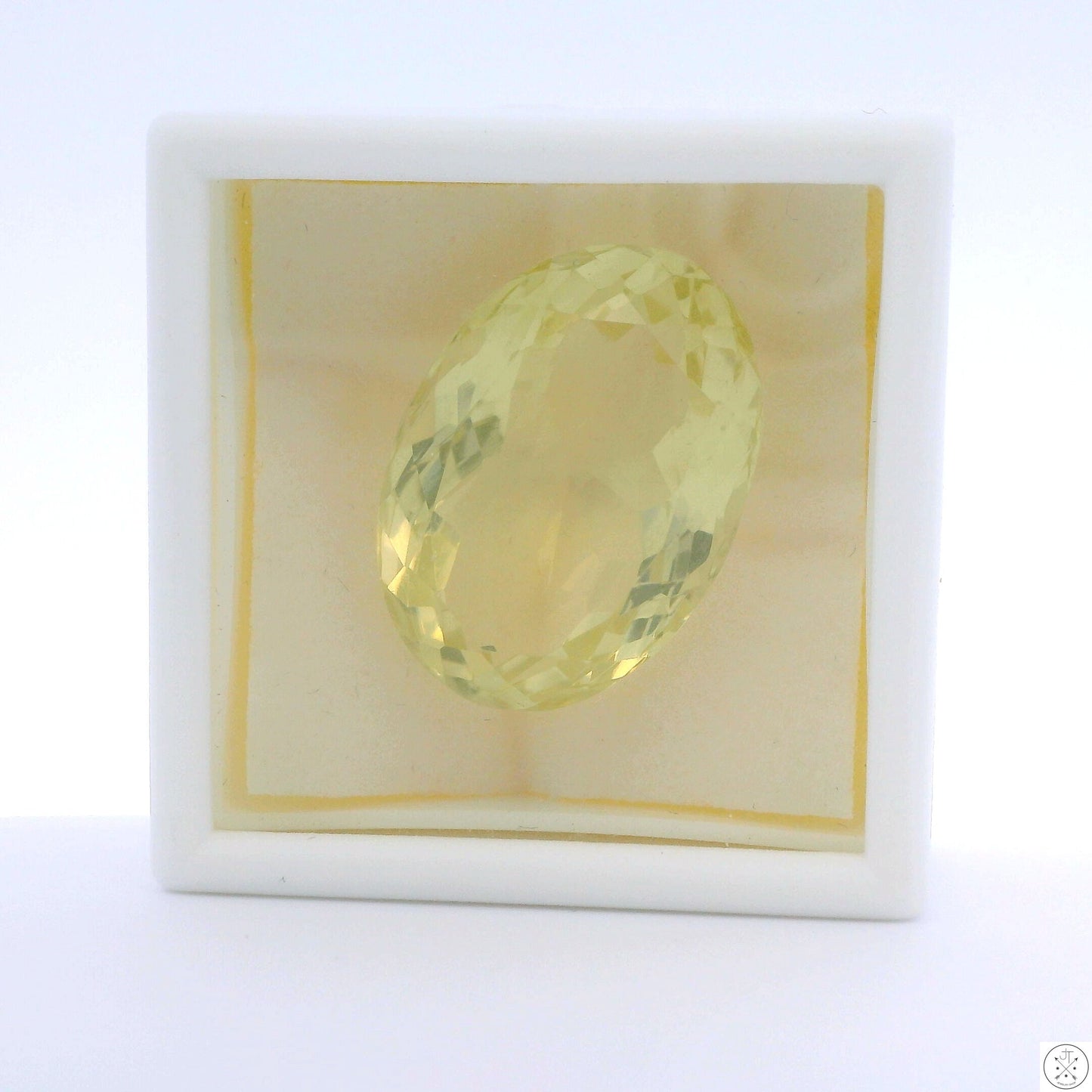 28 Carat Natural Lemon Quartz 23 x 17 mm Oval Cut Gemstone Brazil