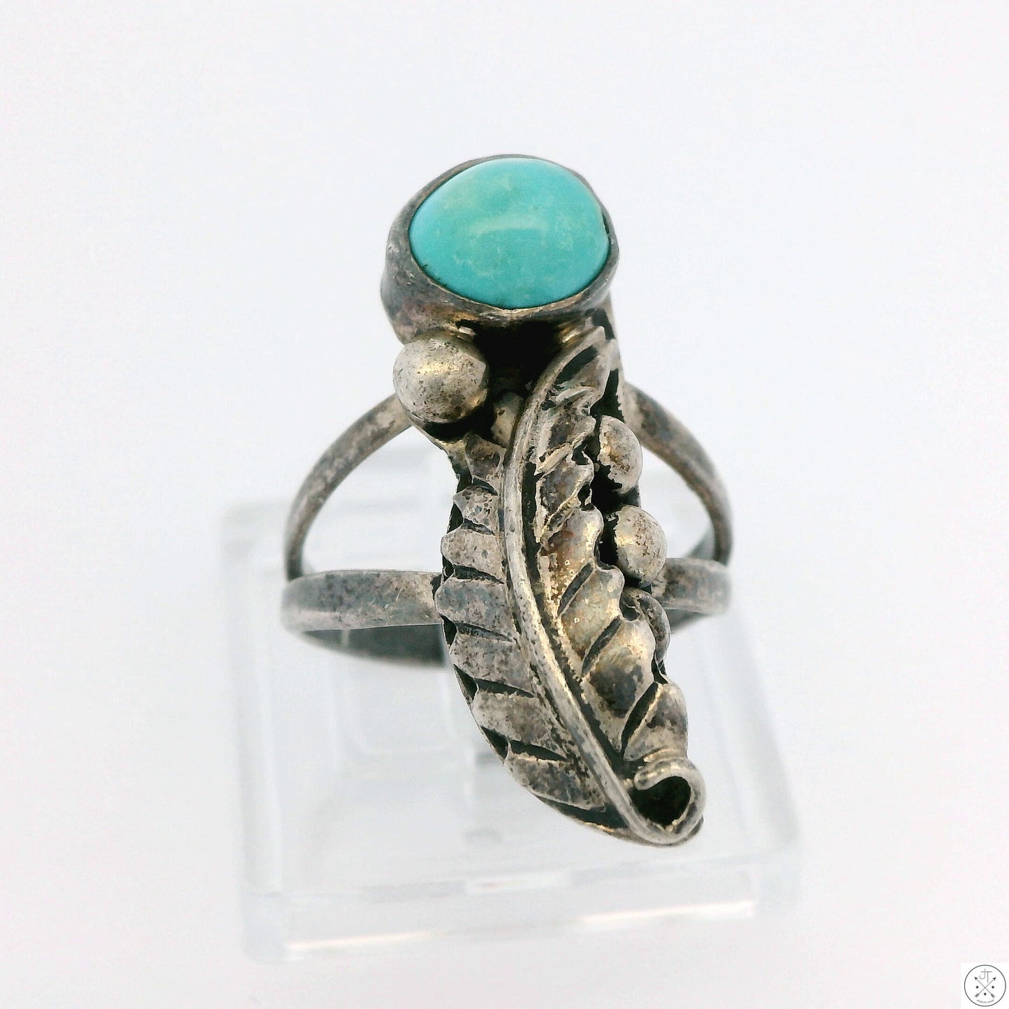 Vintage Sterling Silver Ring with Turquoise Size 4 Leaves