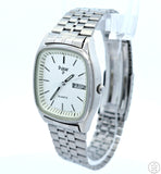 Vintage Pulsar 32 mm Watch Day Date Y148-503L 7.75 inch Stainless Steel Quartz