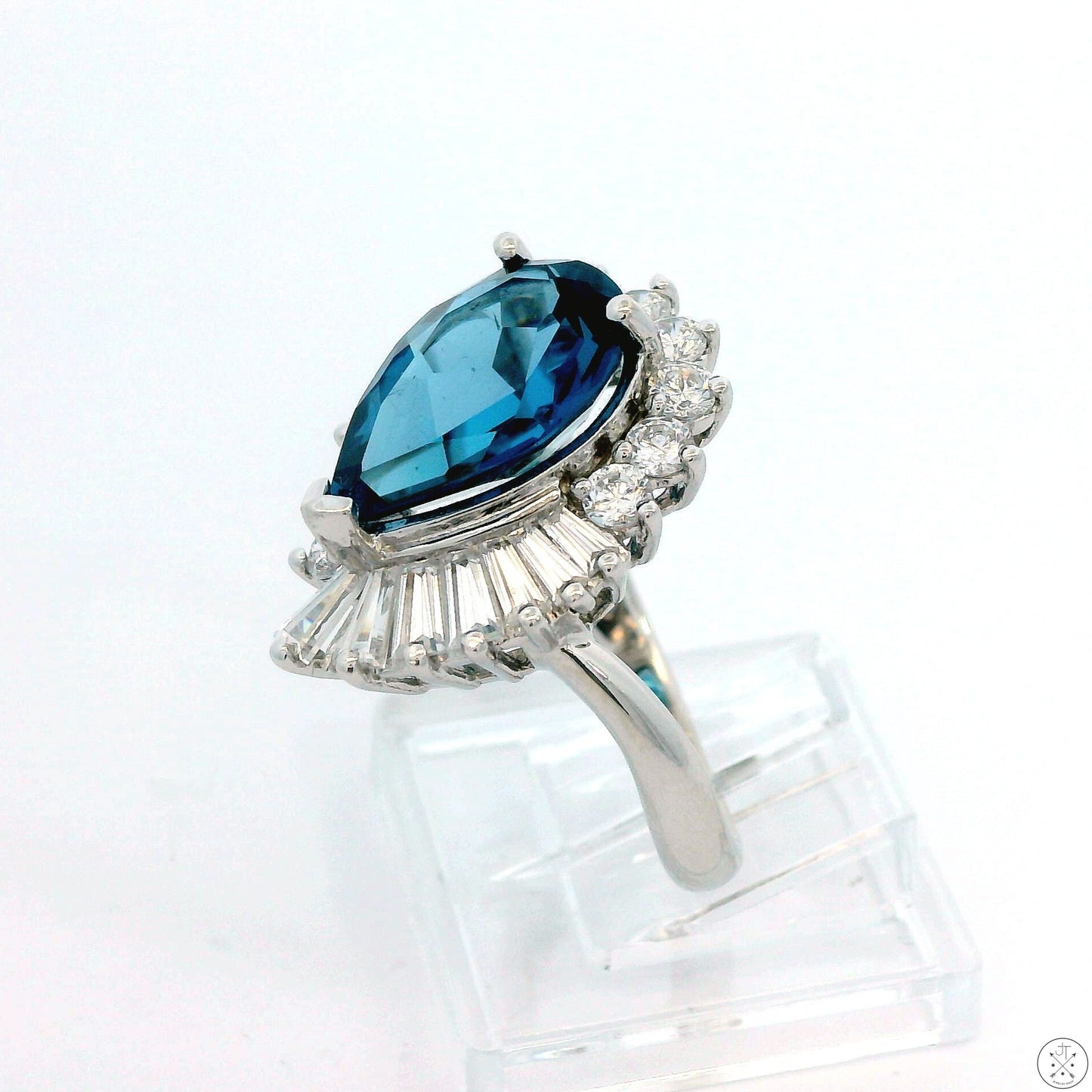New 14k White Gold Ballerina Ring London Blue Topaz Size 8 Designer Meda Fashion
