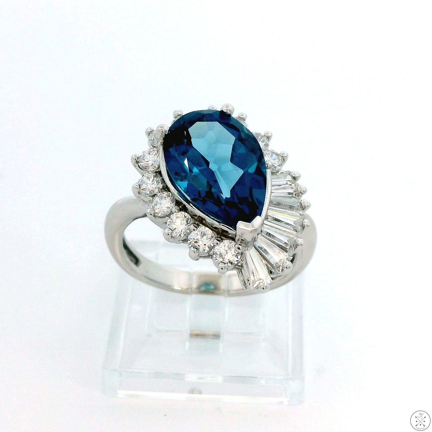 New 14k White Gold Ballerina Ring London Blue Topaz Size 8 Designer Meda Fashion