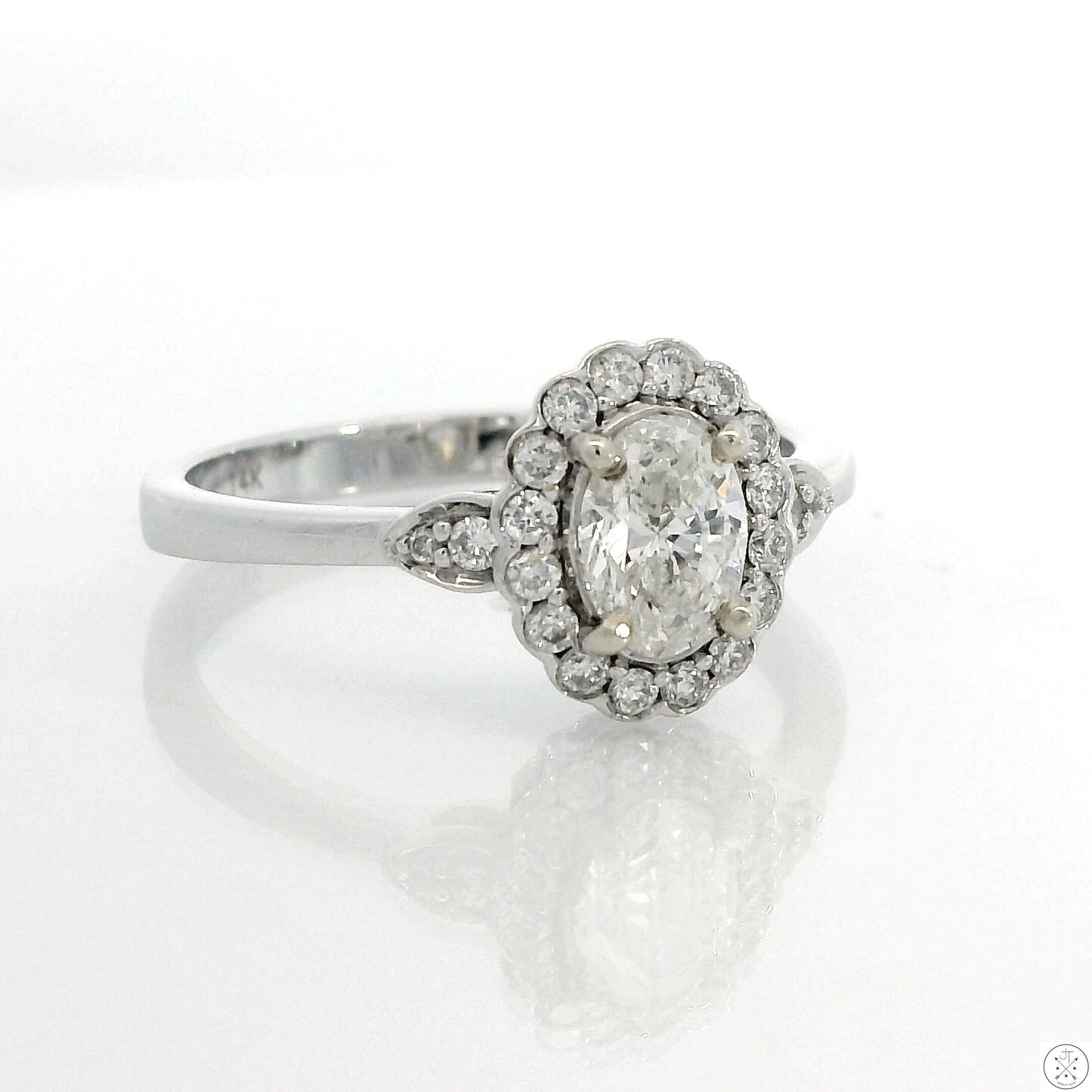 14k White Gold Halo Ring with .70 ctw Natural Diamonds Size 6.75 Oval