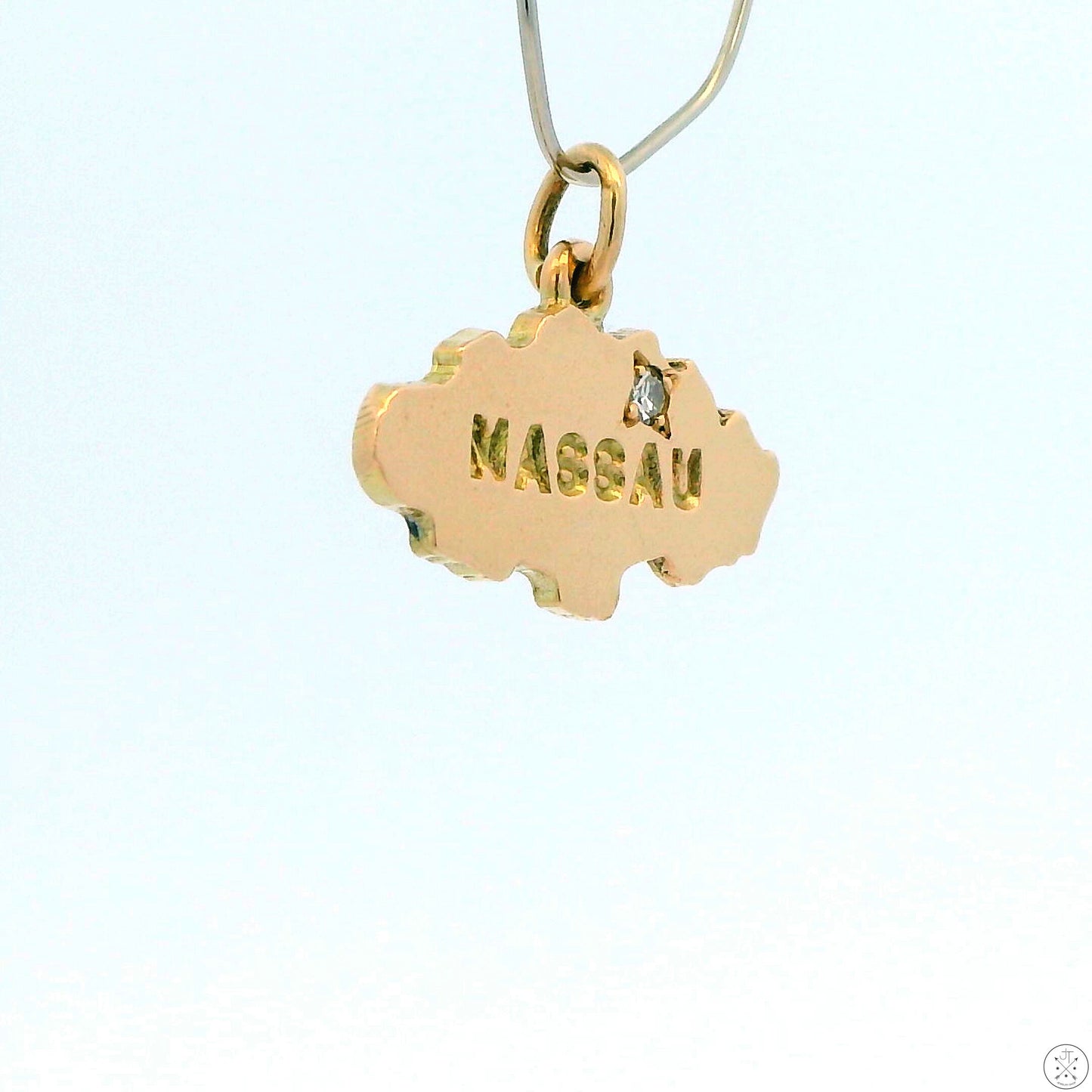 Vintage 14k Yellow Gold Bahamas Nassau Charm Pendant GVS1 natural Diamond