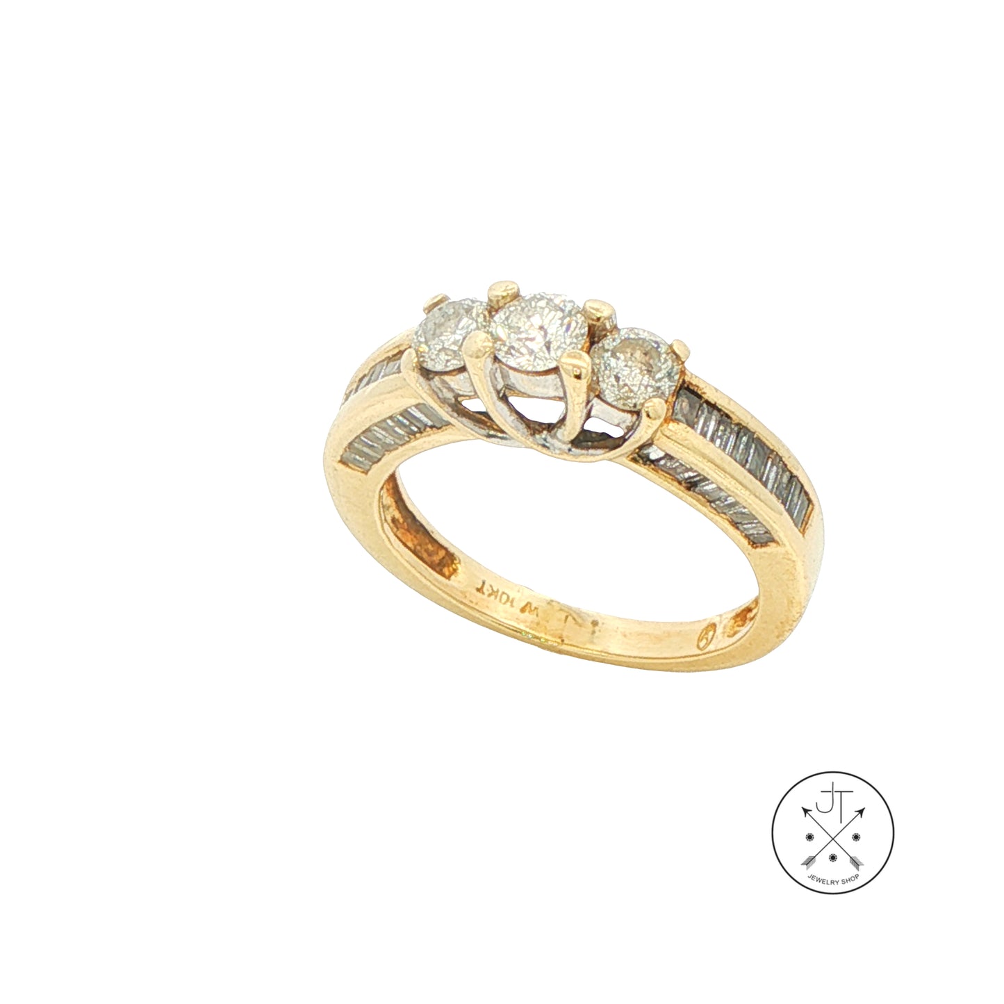 Vintage 10k Yellow Gold Ring with 1.40 ctw natural Diamonds Size 5.5 Three Stone Band