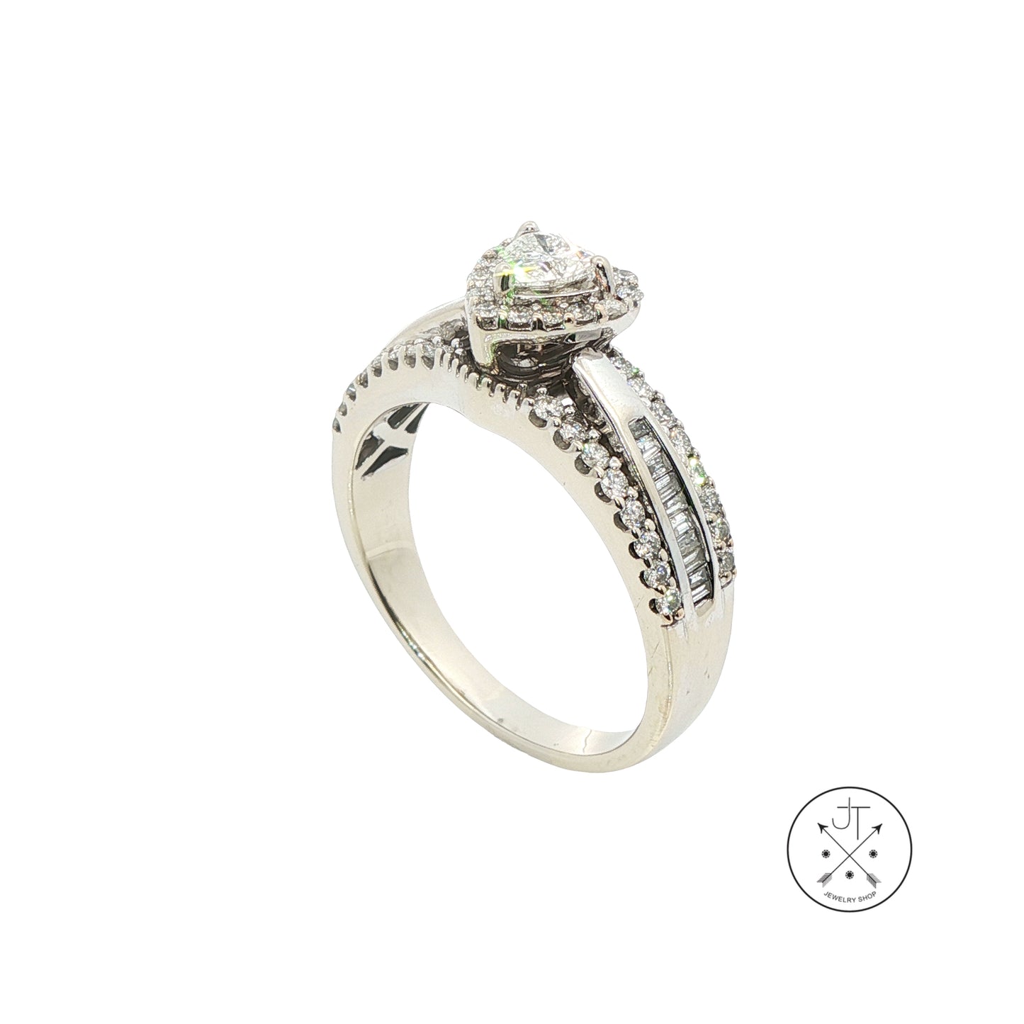 14k White Gold Solitaire Ring with Accents .7 ctw Natural Diamonds Size 9.5 Heart Halo