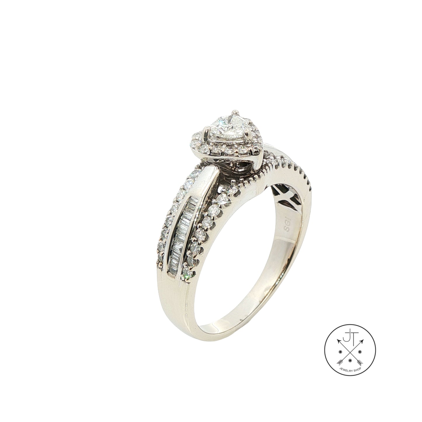 14k White Gold Solitaire Ring with Accents .7 ctw Natural Diamonds Size 9.5 Heart Halo