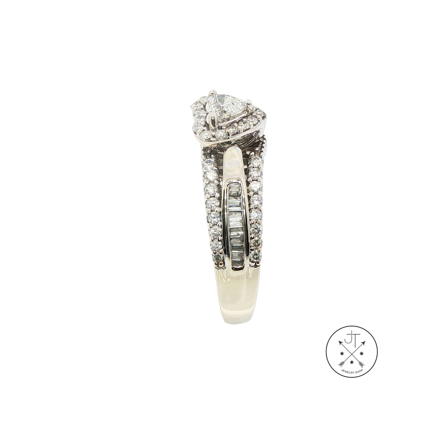 14k White Gold Solitaire Ring with Accents .7 ctw Natural Diamonds Size 9.5 Heart Halo