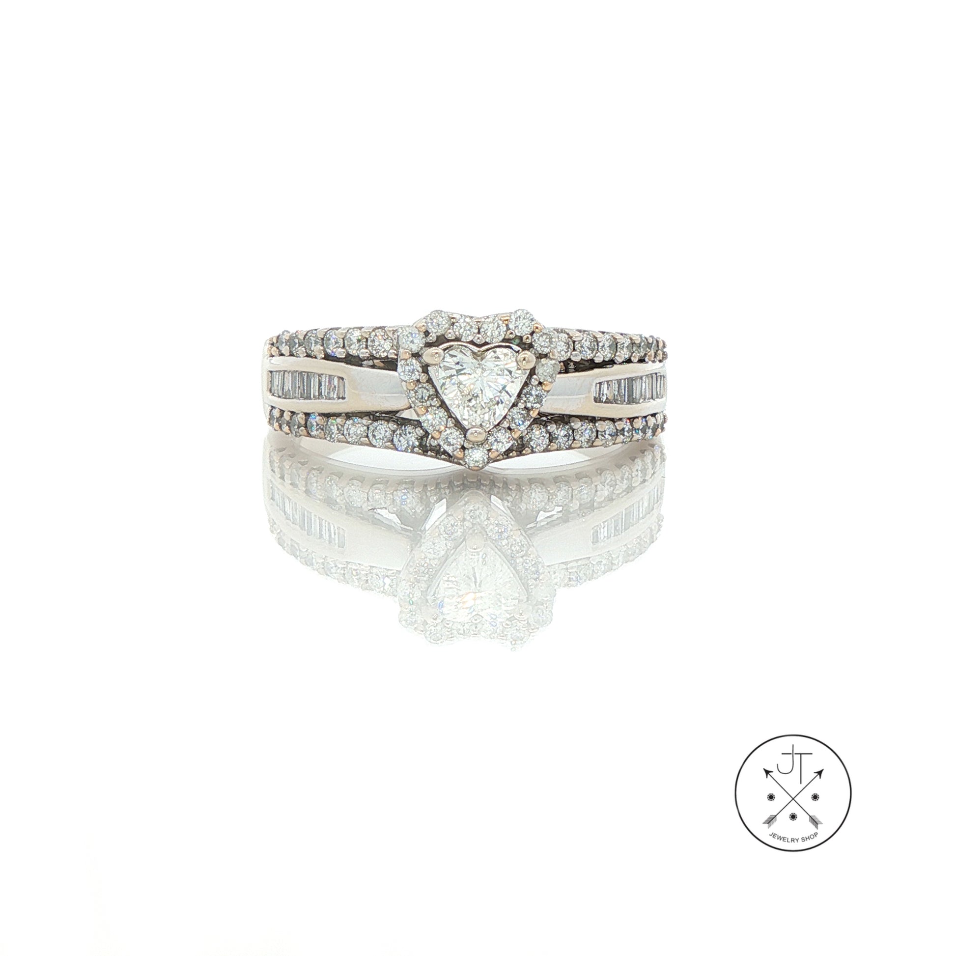 14k White Gold Solitaire Ring with Accents .7 ctw Natural Diamonds Size 9.5 Heart Halo