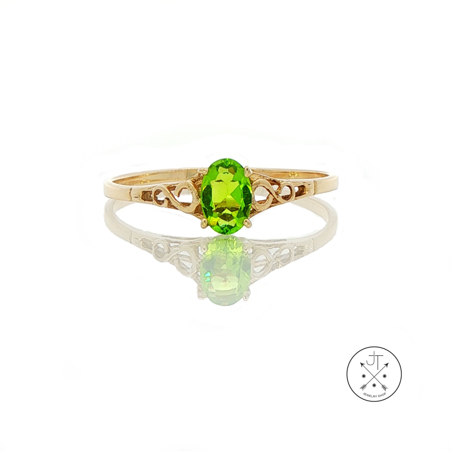 14k Yellow Gold Solitaire Ring with Peridot Oval Size 9 Nearly New August Birthstone