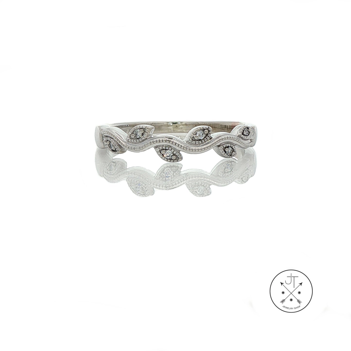 14k White Gold Leaf and Vine Band with .04 ctw Natural Diamonds Size 6.75 Thin Stack