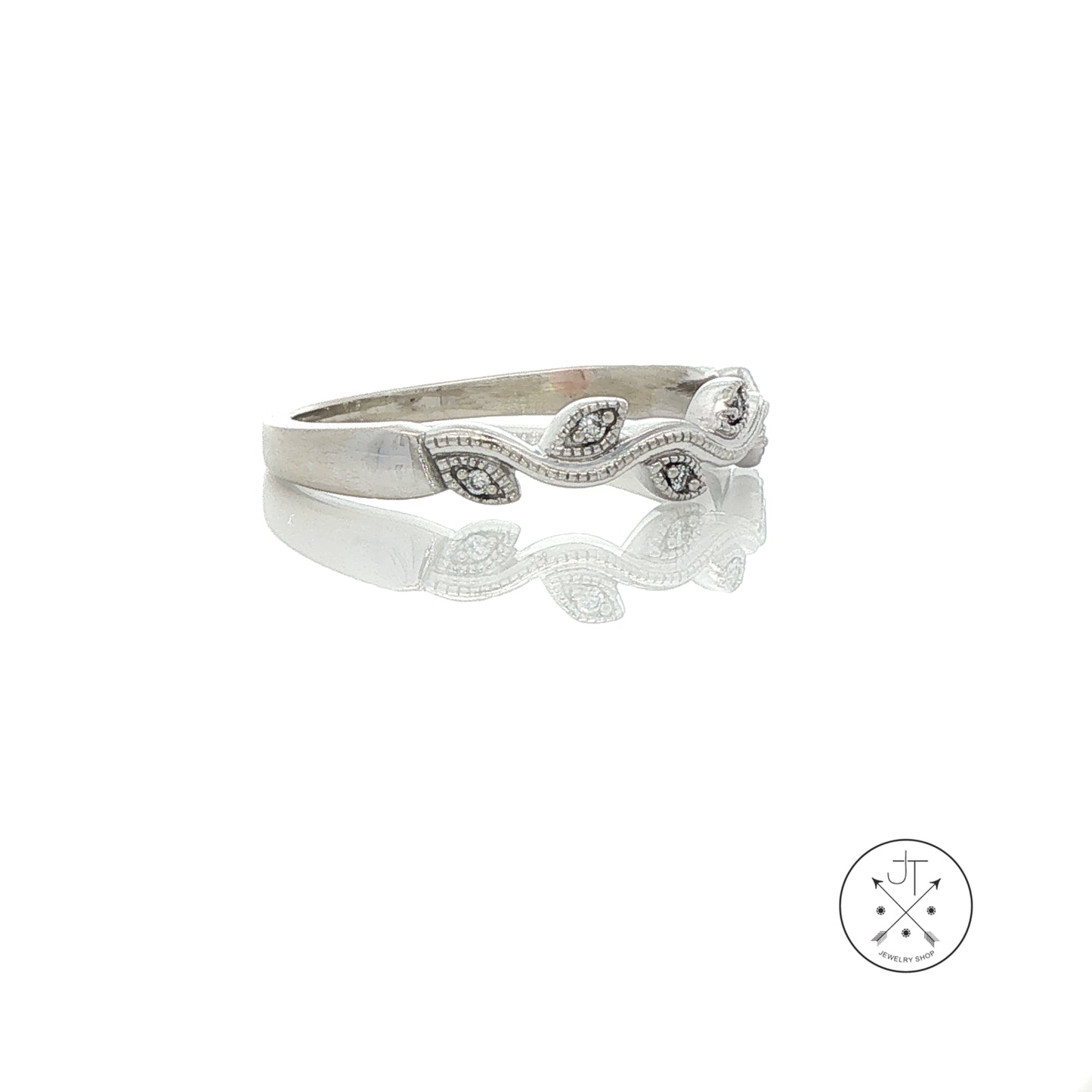 14k White Gold Leaf and Vine Band with .04 ctw Natural Diamonds Size 6.75 Thin Stack