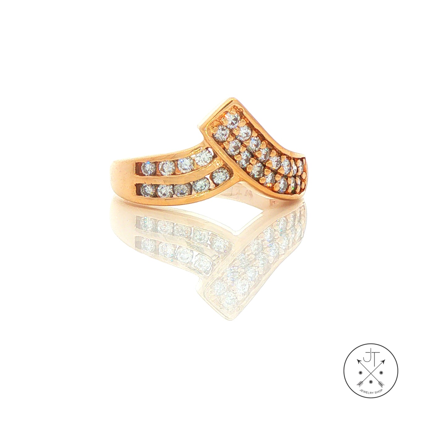 Vintage 14k Yellow Gold V Band with .37 ctw Natural Diamonds Size 4.5 Stackable