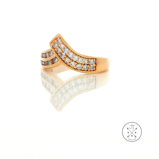 Vintage 14k Yellow Gold V Band with .37 ctw Natural Diamonds Size 4.5 Stackable