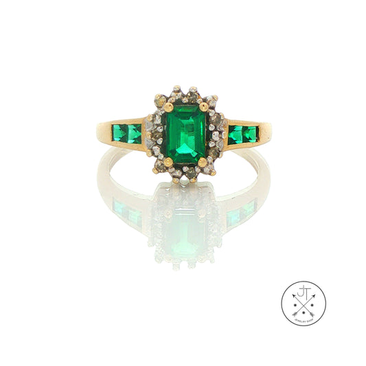Vintage 10k Yellow Gold Ring with Natural Zambian Emeralds and Diamonds Size 7.25