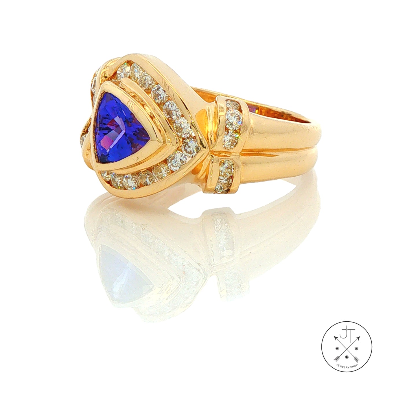 Vintage 14k Yellow Gold Statement Ring Natural Tanzanite and Diamonds Size 8.25