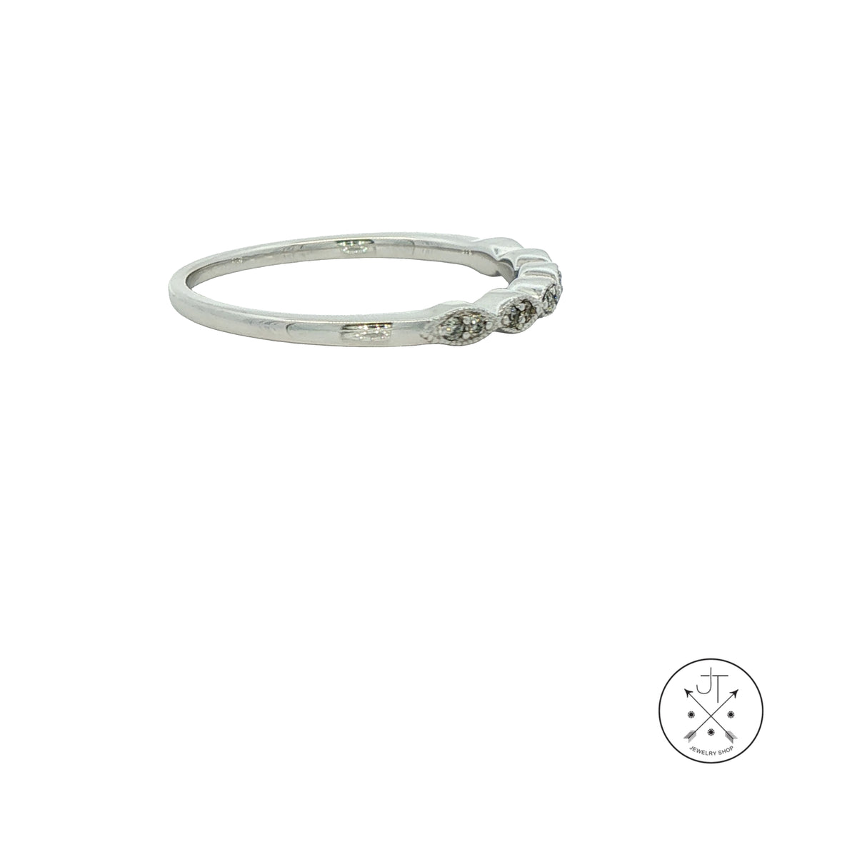 Helzberg 10k White Gold Scalloped Band with Natural Diamonds Size 7 Thin Stackable