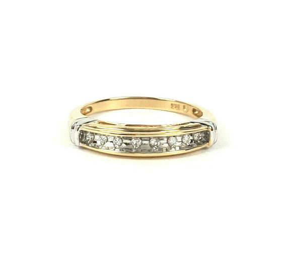 10k Yellow Gold Band with Diamonds Size 7.25